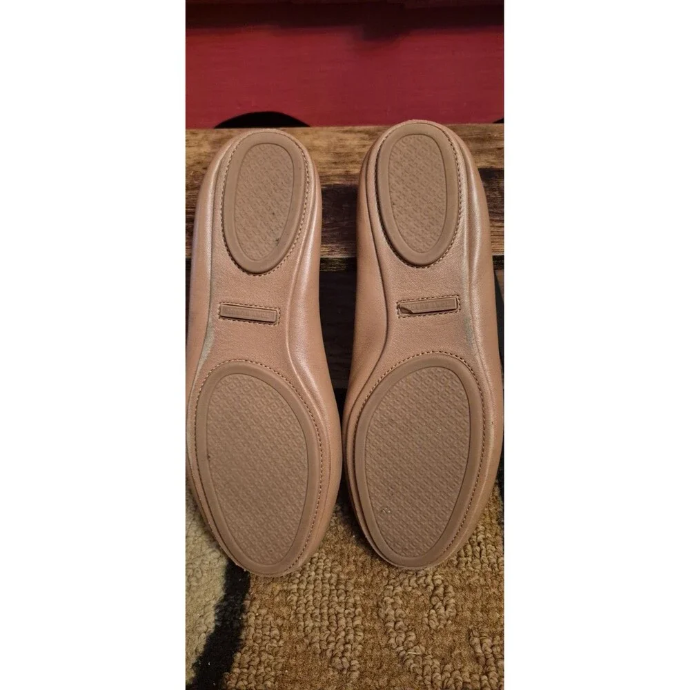 Tory Burch Size 8.5 (READ) 32880 Royal Tan Minnie Travel Flat with Metal Logo